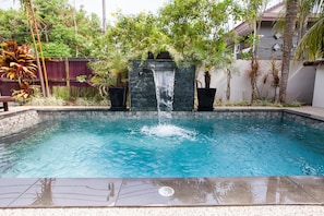 Private pool