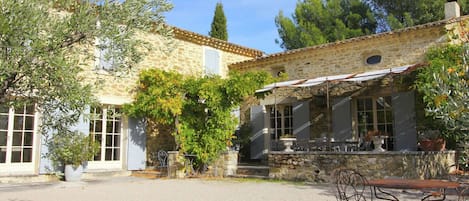 Extérieur maison de vacances [été]