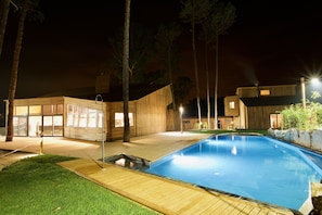 Utomhuspool