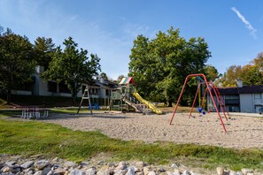 Área de juegos infantiles al aire libre