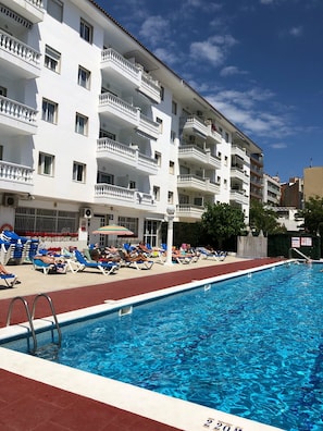 Utomhuspool