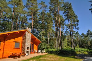 Stugans exteriör [sommar]