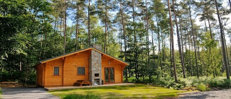 Außenseite Ferienhaus [Sommer]