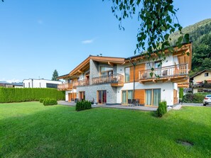 Holiday Home Exterior [summer]