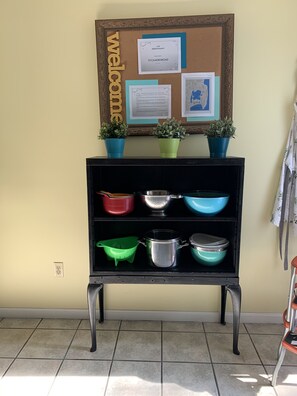 Kitchen supplies 