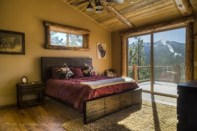 Luxury cabin & furniture - 2 Large Main Rooms, Pool Table, Theater Room