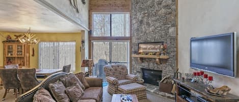 Cathedral Ceiling Living Room