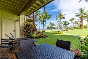 Oceanfront Lanai