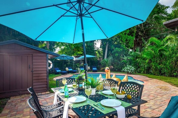 Outdoor shaded dining and grilling. 