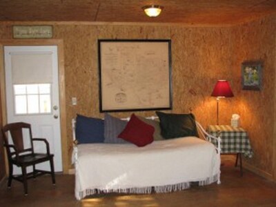 Restful Country Charm, World Renowned Antiquing, Concerts and Shakesperean Plays