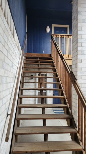 Front entry stairway