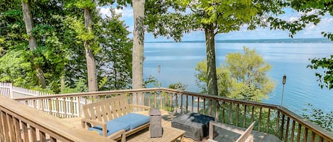 Multi-tier deck with beautiful lake views.