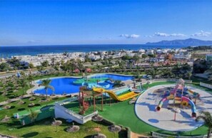 Children’s play area – outdoor