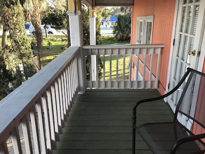 Key Lime Condo, less than 1 block to the beach.  WIFI.  Pet Friendly.