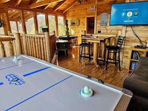 Spielezimmer