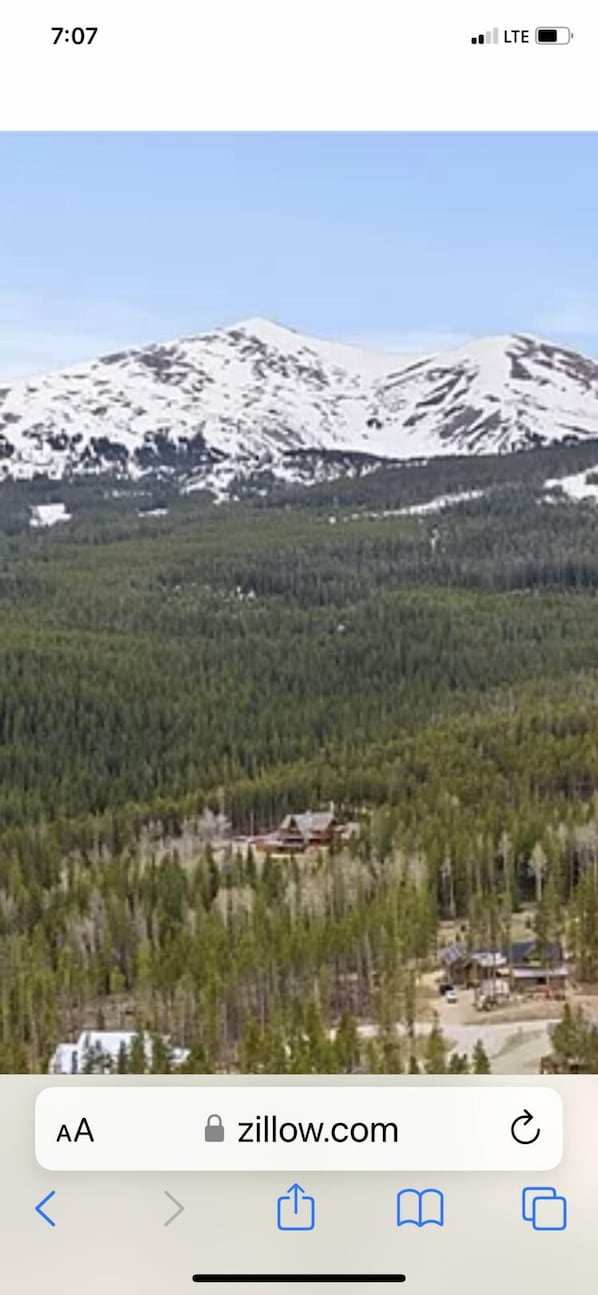 Classic Breckenridge Chalet
surrounded by Forest and Ski Area