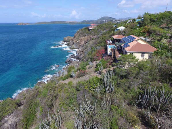 Villa Mirino: A destination in itself, only 1.5 miles from Red Hook