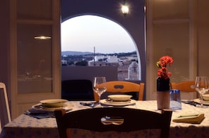 Dining Area with view from Northern Veranda.