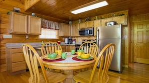 Fully Equipped Kitchen, All New Appliances 2017