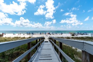 The Beach is just steps away!  Trex deck.  no splinters