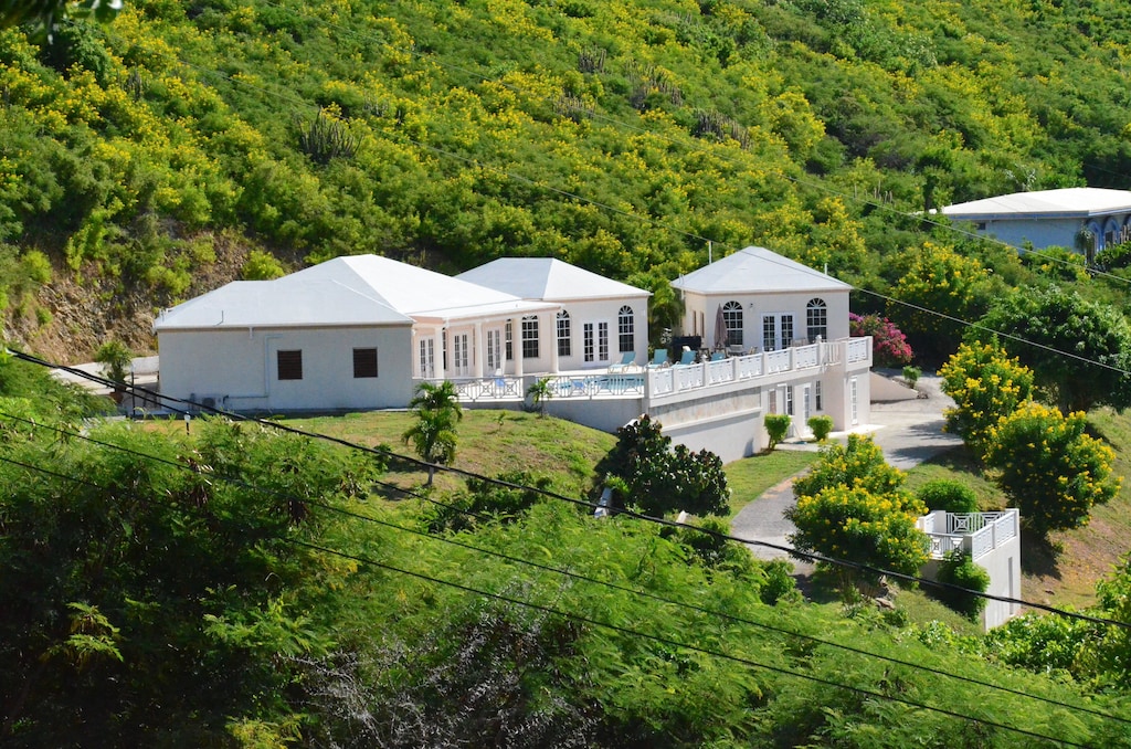 Family Friendly Private Villa,Caribbean Sea & Mountain Views With ...