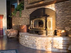Living Room Fireplace - Rocky Overlook
