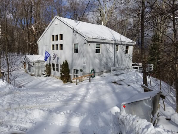 I
Our snow country home welcomes you!