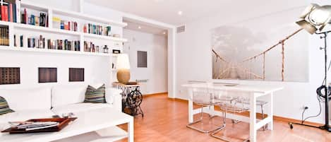 Living room  with dining area