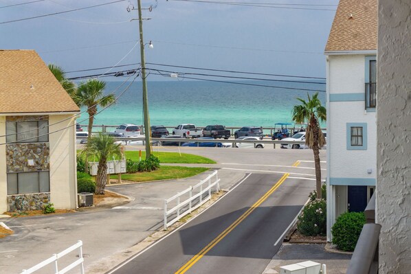 Gorgeous Emerald Green Water at your Beach Across The Street!