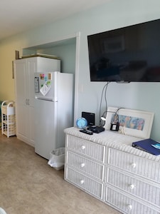 Clean, Beautiful  Bright Studio Condo With Extras For Your Perfect Vacation!!!!
