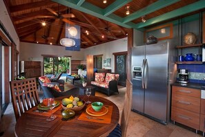 Chef's kitchen with the vibe. 