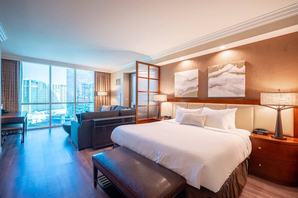 King size bed - watch cable TV on the large flat screen