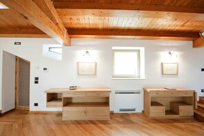 Living Room / Open Space