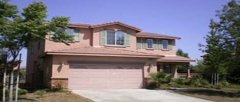 2 story home with 2 car garage & french doors on Cal-de-sac in Gated Community.