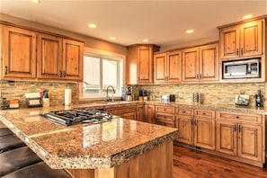 Spacious kitchen - great for creating magical dinners!