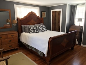 First Floor Bedroom with Queen Bed