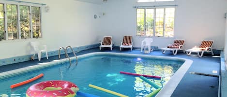 Heated indoor swimming pool (16x32)