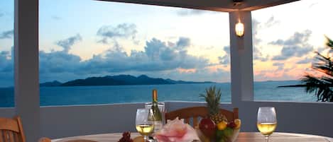 Enjoy Spectacular panoramic sunset views of St Martin, St Barths every day.