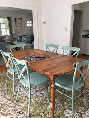 Dining room with maple table