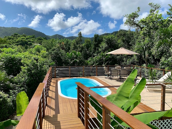 The bridge to the Pool Deck and the mountain views