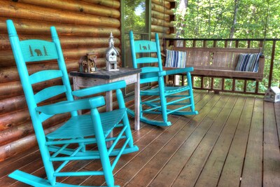 Mooseberry Ridge**1/2 mile to PKWY*Close to Dollywood/Outlets*FREE Wi-Fi**HotTub