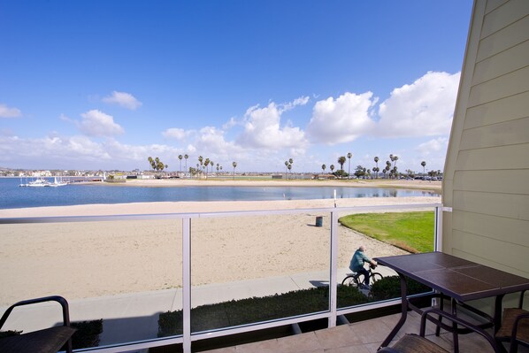 Unobstructed views of the bay. 