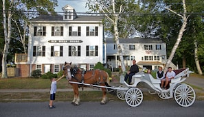 Horse Carriage rides at the Old River House.