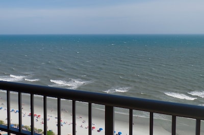 "Magnificent Ocean view" 3 Bedroom Condo For Golf Enthusiasts And Beach Love 