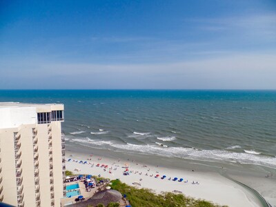 "Magnificent Ocean view" 3 Bedroom Condo For Golf Enthusiasts And Beach Love 