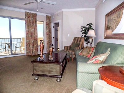 "Magnificent Ocean view" 3 Bedroom Condo For Golf Enthusiasts And Beach Love 