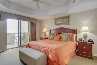 "Magnificent Ocean view" 3 Bedroom Condo For Golf Enthusiasts And Beach Love 