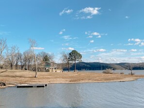 Full privacy, 1/2 mile private shoreline