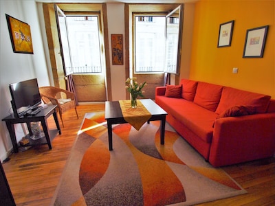 Spacious Apartment in the Heart of the Monumental District!