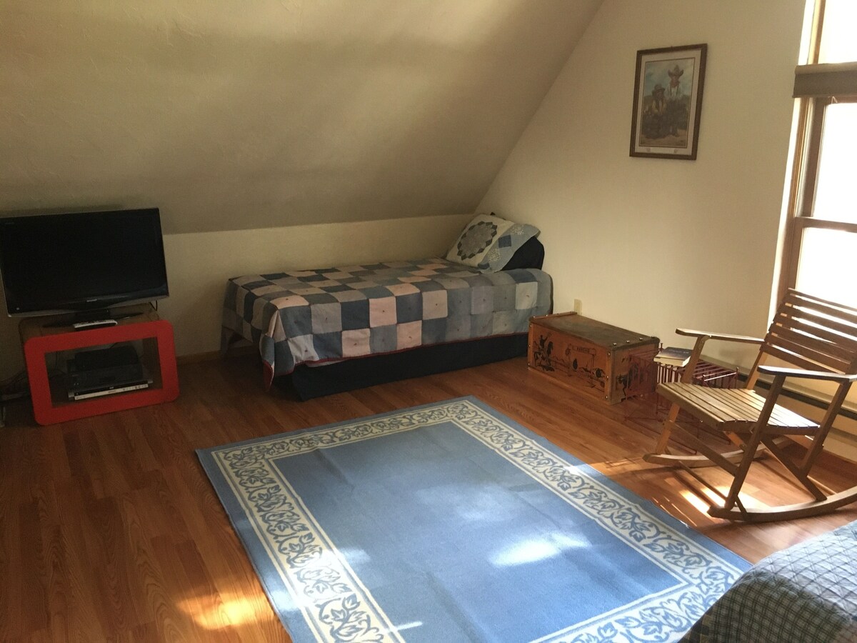 Main Image